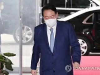 韓国大統領室　歯止めかからぬ支持率下落に「一喜一憂せず」