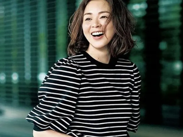 モデルSHIHO、“サランちゃんのママ“のさわやかサマーファッション×清純美貌（画像提供:wowkorea）