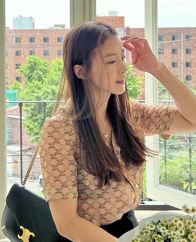 女優イ・シヨン、センスが光るコーディネート…一つのブランドで統一（画像提供:wowkorea）