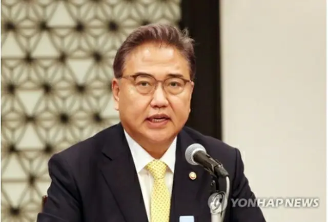 東京都内で記者会見する朴氏＝20日、東京（聯合ニュース）