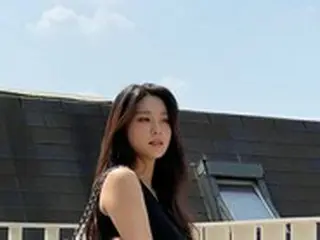 「AOA」ソリョン、オールブラックファッションでセクシー＆シックな魅力を発散