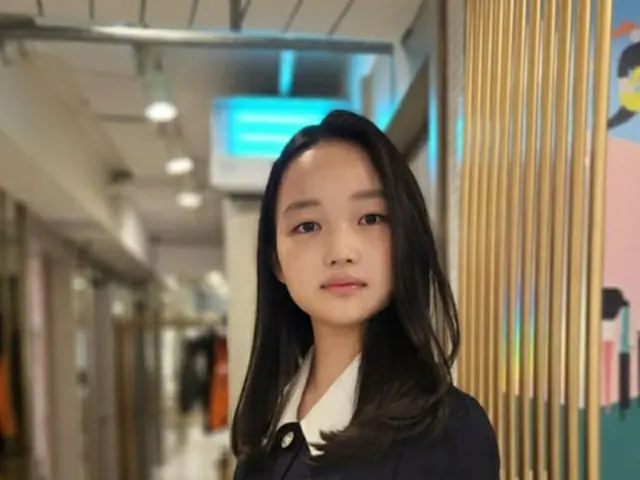 俳優キム・ウビン、再び美談誕生…子役女優チェ・ユリへ携帯電話をプレゼント（画像提供:wowkorea）