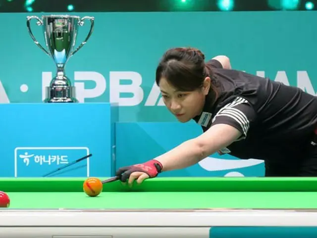 ストロークするLPBAの優勝者キム・ミナ（画像提供:wowkorea）