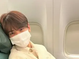 チャウヌ（ASTRO）、飛行機での素顔がこんなにハンサムでいいの？…目元だけで女性をときめかせる王子