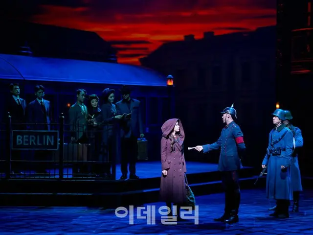 韓国ミュージカル「マタハリ」、公演中に俳優が落下事故…”負傷程度を確認中”（画像提供:wowkorea）