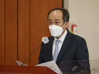 秋慶鎬経済副総理「低所得者の10万ウォンは高所得者の100万ウォンよりも大切」＝韓国