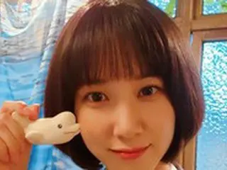 女優パク・ウンビン、クジラにキスされるウ・ヨンウ…愛らしい生命体