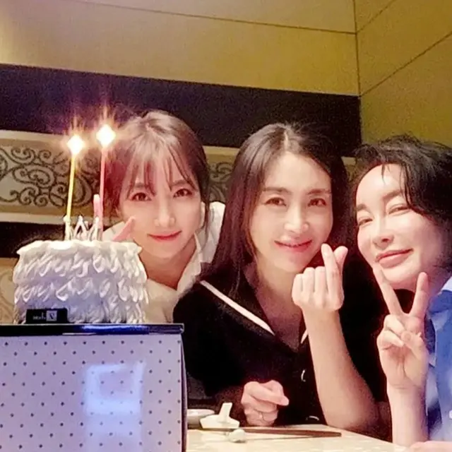 女優ソン・ユナ、結婚間近の女優イ・イネを祝う…「心から祝福する」（画像提供:wowkorea）