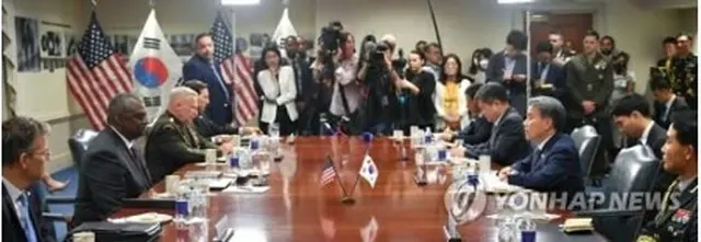 ２９日、米国防総省で開かれた韓米国防相会談（国防部提供）＝（聯合ニュース）≪転載・転用禁止≫