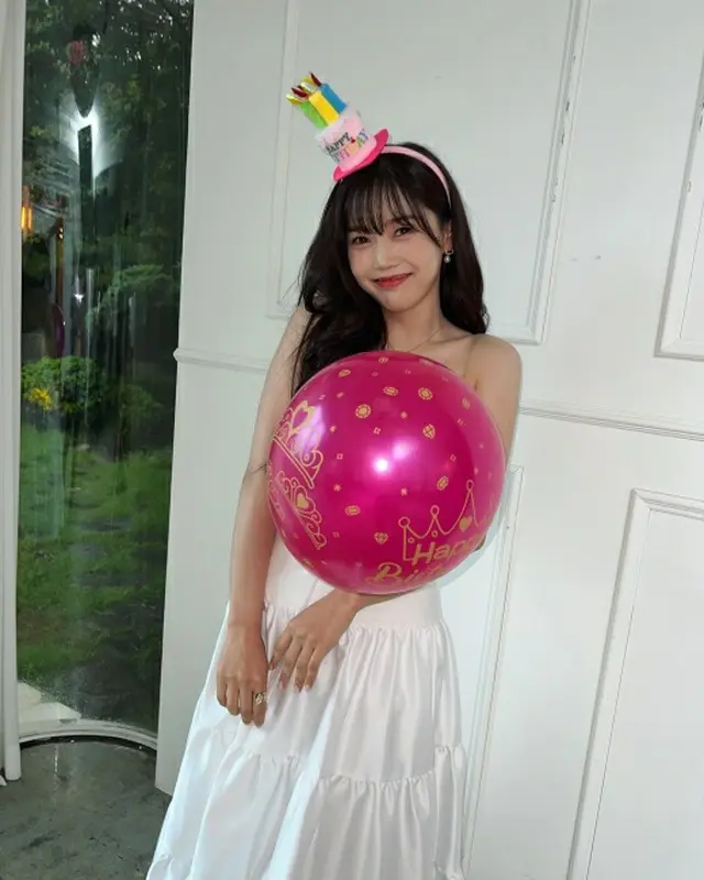 ヒョジョン（OH MY GIRL）、暑さを吹き飛ばす爽やかな美貌…誕生日の認証ショットを公開（画像提供:wowkorea）