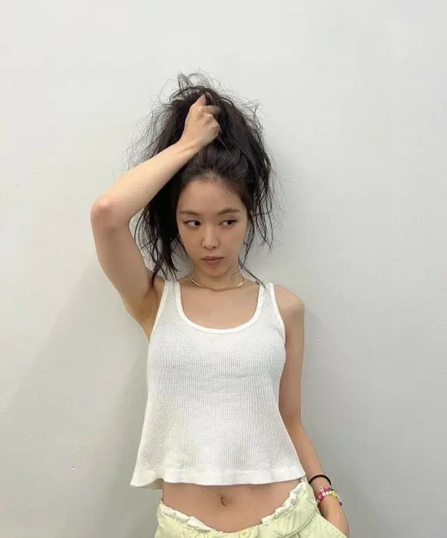 「Apink」出身ソン・ナウン、さらに成熟した顔…ズボンがだぶだぶな「ひと握りの腰」（画像提供:wowkorea）