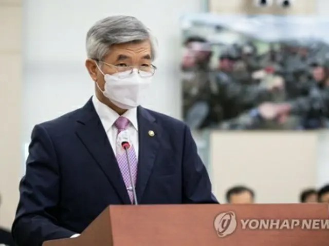 国会国防委員会の全体会議に出席した李庁長（国会写真記者団）＝１日、ソウル（聯合ニュース）