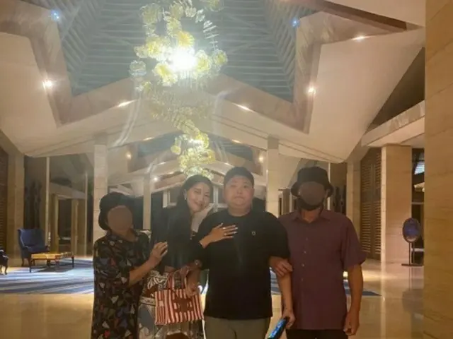 女優オ・ユナ、幸せ感あふれる家族旅行…息子ミンくんとバリ島へ（画像提供:wowkorea）
