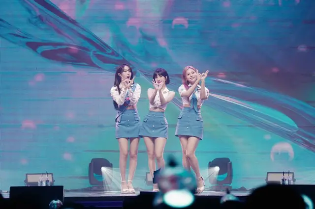「VIVIZ」が13日、単独ファンミーティング「2022 VIVIZ FANMEETING THE 1ST VIVID DAYZ」を開催した。（画像提供:wowkorea）