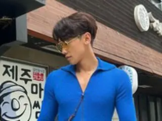 Rain(ピ)、ニットを突き抜ける筋肉…どれだけ運動を頑張っているの？