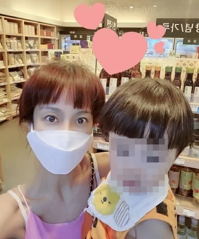 チョ・ミナ（元JEWELRY）、脳下垂体腫瘍の前兆症状で検査…体重が「息子と合わせて49kg」に心配の声（画像提供:wowkorea）
