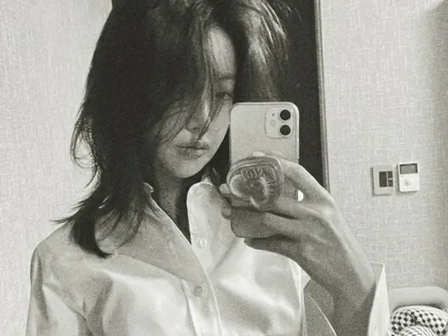 女優オ・ヨンソ、下着をちらりと露出した破格ルック…イメージががらりと変わったね（画像提供:wowkorea）