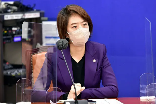 高旼廷、共に民主党議員（画像提供:wowkorea）