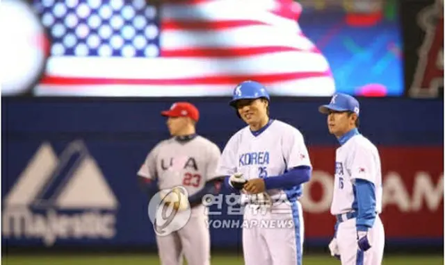 2006年に国・地域別対抗戦「ワールド・ベースボール・クラシック（WBC）」で対戦した韓国と米国（資料写真）＝（聯合ニュース）