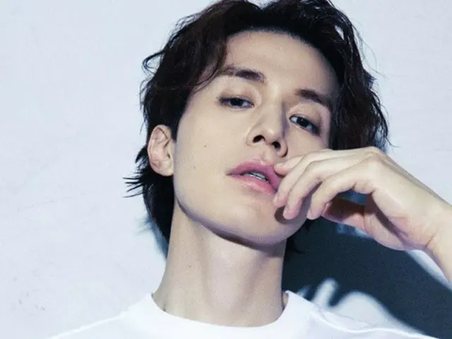 俳優イ・ドンウク、ダンディから男性美まで…目が離せないオーラ（画像提供:wowkorea）