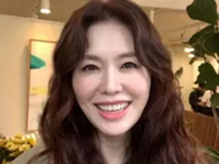 女優ハ・ヒラ、演劇「ラヴ・レターズ」への準備のためカラーリングで変身…童顔ビジュアルに注目集まる