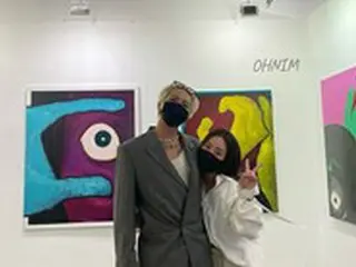 MINO（WINNER）の胸に抱かれるこの女性は誰？…いったいどんな関係なら