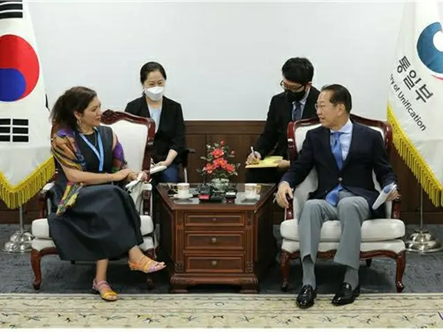 国連のサルモン北朝鮮人権特別報告官は2日、韓国の権寧世統一相と面談した（画像提供:wowkorea）