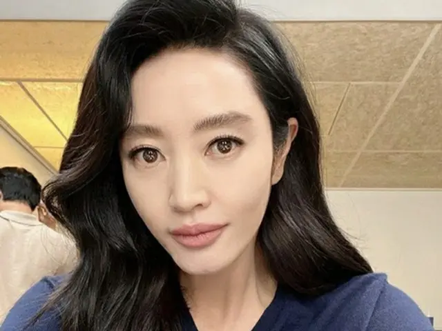 50代の女優キム・ヘス、20代もうらやむ美貌…キム・ワンソン「わぁ～、とても美しい」（画像提供:wowkorea）