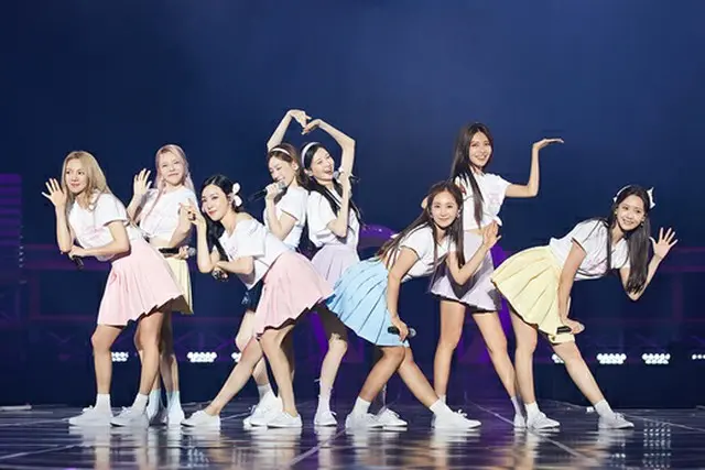 「少女時代」が大規模スペシャルファンイベントで、デビュー15周年の活動を大盛況のうちに終えた。（画像提供:wowkorea）