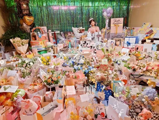 女優のパク・ウンビンが華やかな誕生日を迎えた（画像提供:wowkorea）