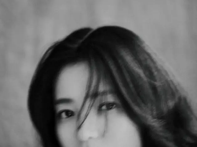 女優キム・テリ、「marie claire BIFF Edition」のカバーとグラビアを飾る…独歩的な雰囲気が印象的(画像提供:wowkorea)