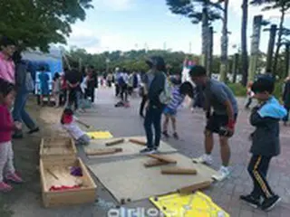 コロナ禍以降「ソーシャルディスタンス」のない初めての秋夕 多彩なイベントを開催 = 韓国