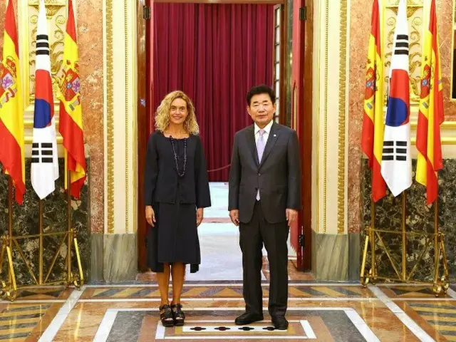 韓国の金振杓国会議長は12日（現地時間）、スペインでメリチェル・バテット下院議長と会談を行なった（画像提供:wowkorea）