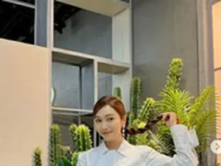 ジェシカ(元少女時代）、 “中国での再デビュー準備中”… 相変わらず独歩的なビジュアルを公開