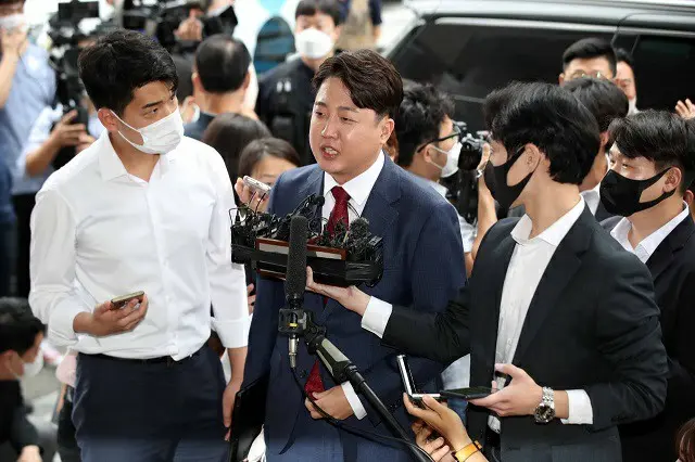李俊錫、国民の力前代表（中央）（画像提供:wowkorea）