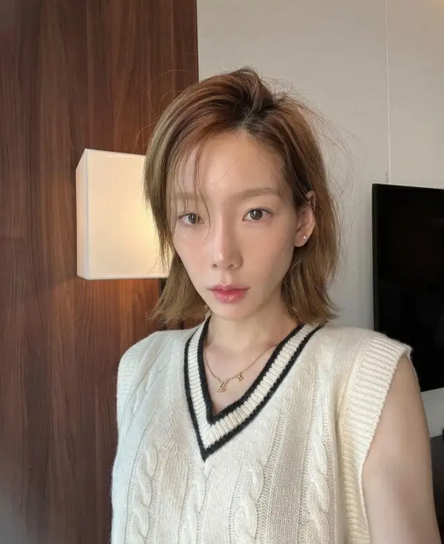 テヨン（少女時代）、あごのラインがくっきり…痩せすぎ？”健康”とコメント（画像提供:wowkorea）