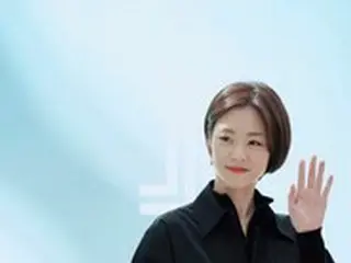 “国民の初恋”女優イ・ヨニ、ショートカットに変身した近況公開…秋の日差しのような美しさ
