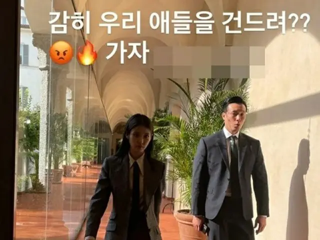 IU（アイユー）、怒らせたら怖い？…ドラマのワンシーンのような迫力モデルウォーク（画像提供:wowkorea）