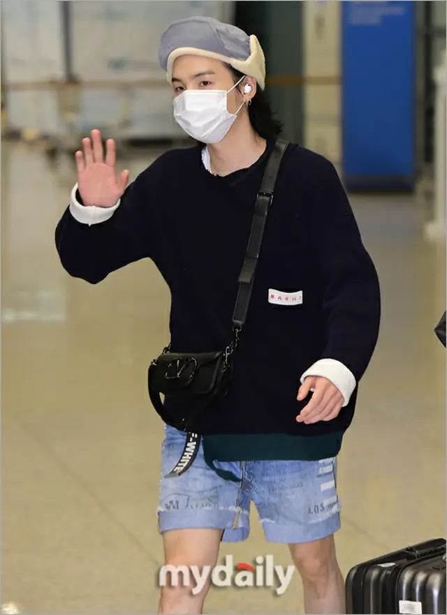 「BTS」SUGA、”夏・秋・冬”3シーズンを一度に着る空港ファンションで帰国（画像提供:wowkorea）