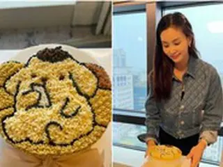 “夫チャン・ドンゴン“女優コ・ソヨン、「ママの笑顔」を作ったケーキ…「娘が作ったって？」
