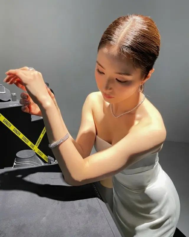 女優シン・セギョン、ジュエリーがこんなに華やかなのに…大きな宝石にも目が行かない美しさ（画像提供:wowkorea）