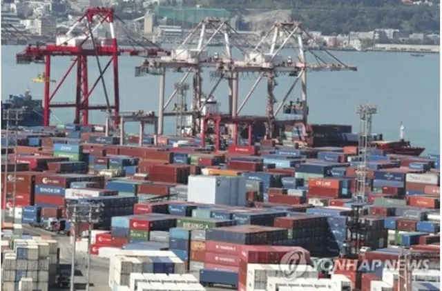 韓国の釜山港（資料写真）＝（聯合ニュース）