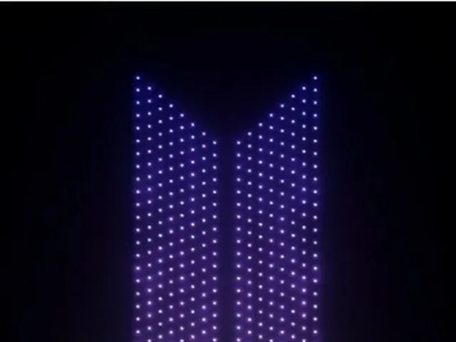 ＢＴＳをテーマにしたドローンショーが開催される（釜山市水営区提供）＝（聯合ニュース）≪転載・転用禁止≫