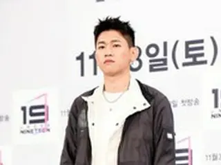 【全文】歌手Crush、公演中のジェスチャーへの誤解を釈明「ハイタッチを拒否したのではない…ファンの安全を考えた」