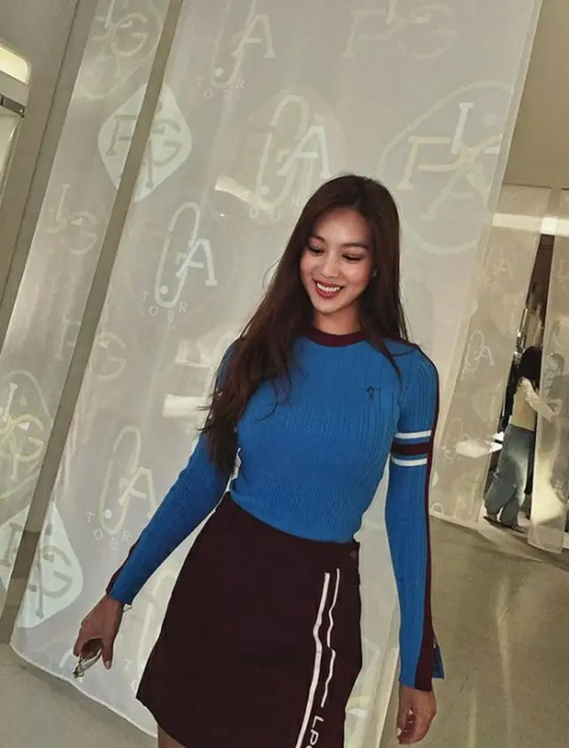 女優キム・ヒジョン、 ガールズグループにも負けないビジュアル…完璧“バービー人形”スタイル（画像提供:wowkorea）