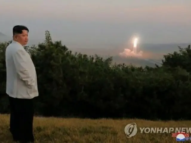 北朝鮮の朝鮮中央通信は10日、金正恩氏が戦術核運用部隊の訓練を現地指導したと報じた=(朝鮮中央通信=聯合ニュース)≪転載・転用禁止≫