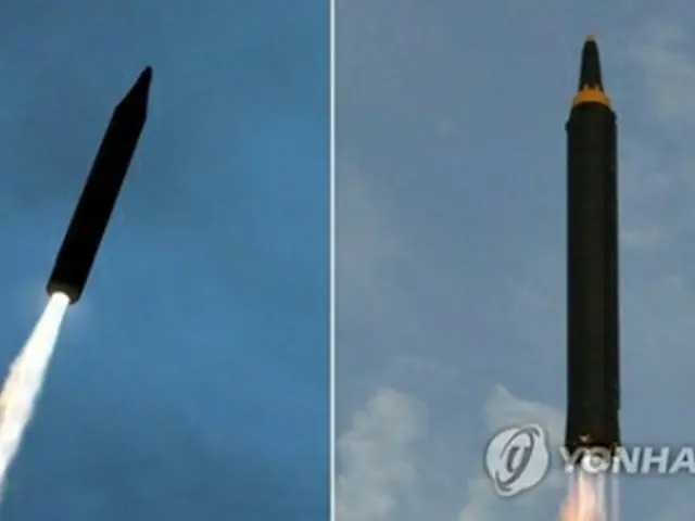 北朝鮮が今月１０日に公開した４日のＩＲＢＭ発射場面（左）と、過去の火星１２の発射場面の比較。左はメインエンジンの火炎しか見えないのに対し、右は補助エンジン４基の火炎がはっきり見える＝（朝鮮中央通信＝聯合ニュース）≪転載・転用禁止≫