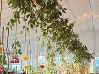 “米NYで挙式”女優コン・ヒョジン、たくさんの花で飾られた結婚式場内部を公開！