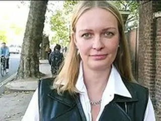 ロシア脱出を助ける元モデルの暴露「プーチンの洗脳で戦闘兵になる」