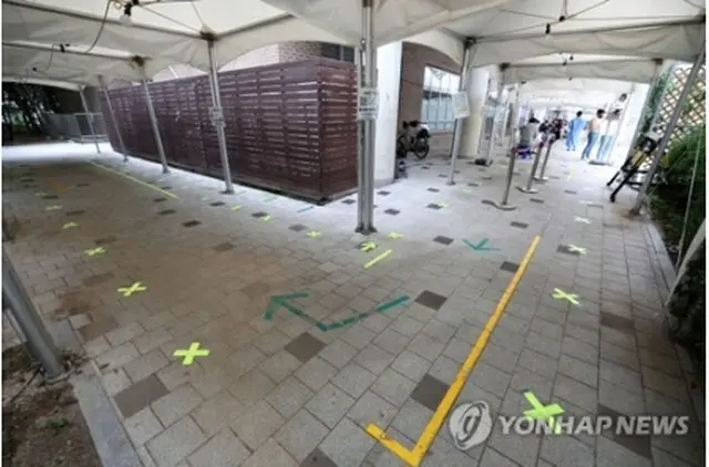 閑散とするソウル市内の新型コロナウイルス検査所＝（聯合ニュース）